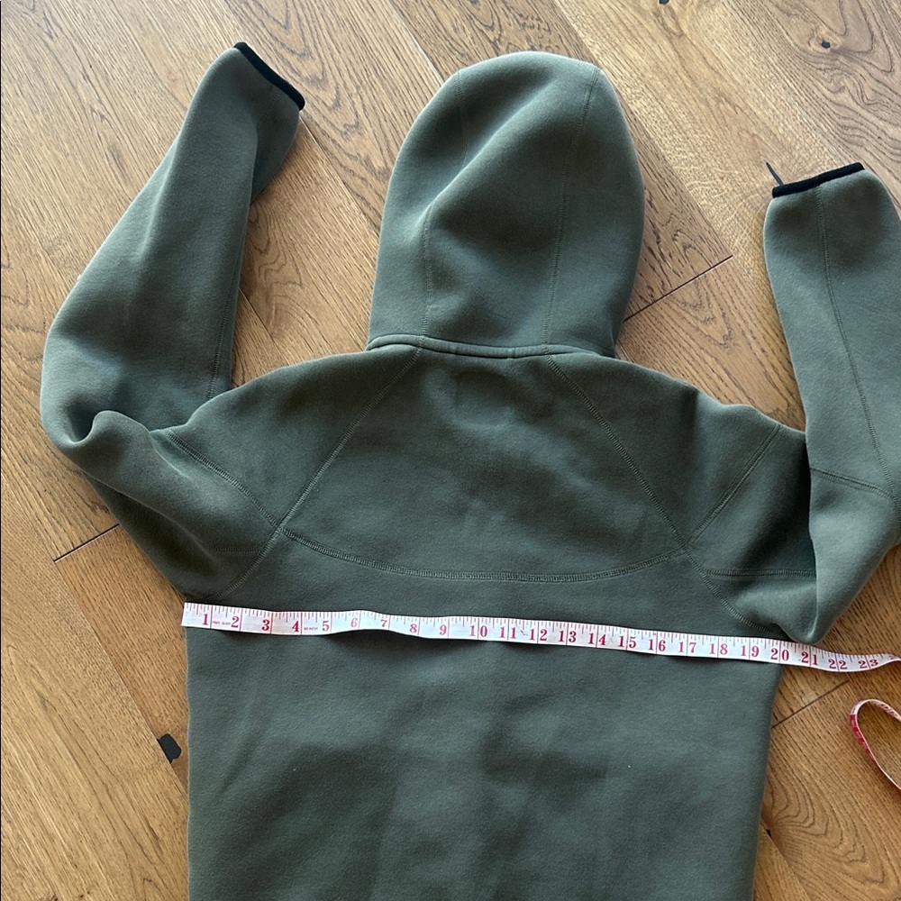 Nike tech Olive Green Full-Zip Hooded Sweatshirt - Picture 4 of 6